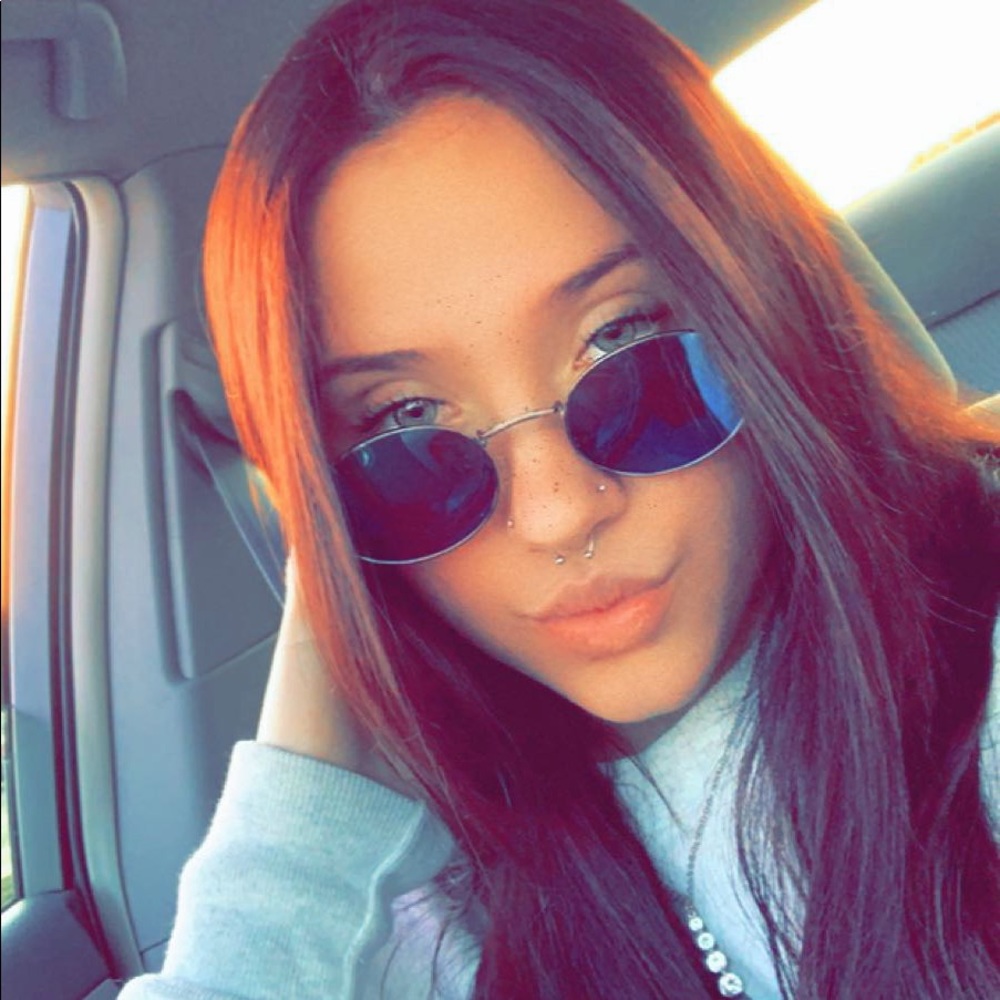 Meet your Posher, Amber